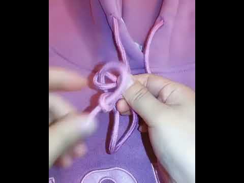 Как завязать шнурки на худи | How to tie the laces on a hoodie - YouTube