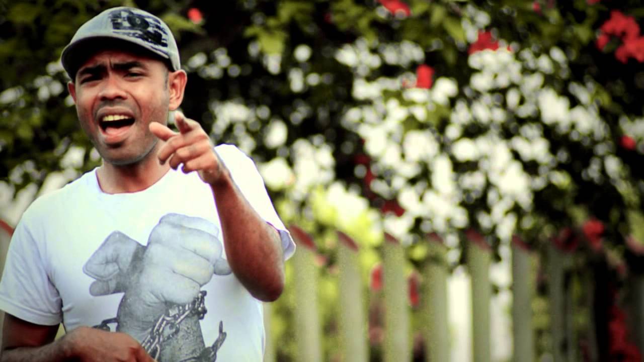 ARNOLD ALELANG - UFANG