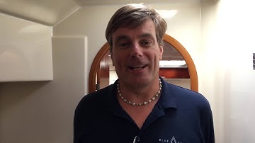 Using a Manual Head | Sailing Instruction | BlueFoot Travel