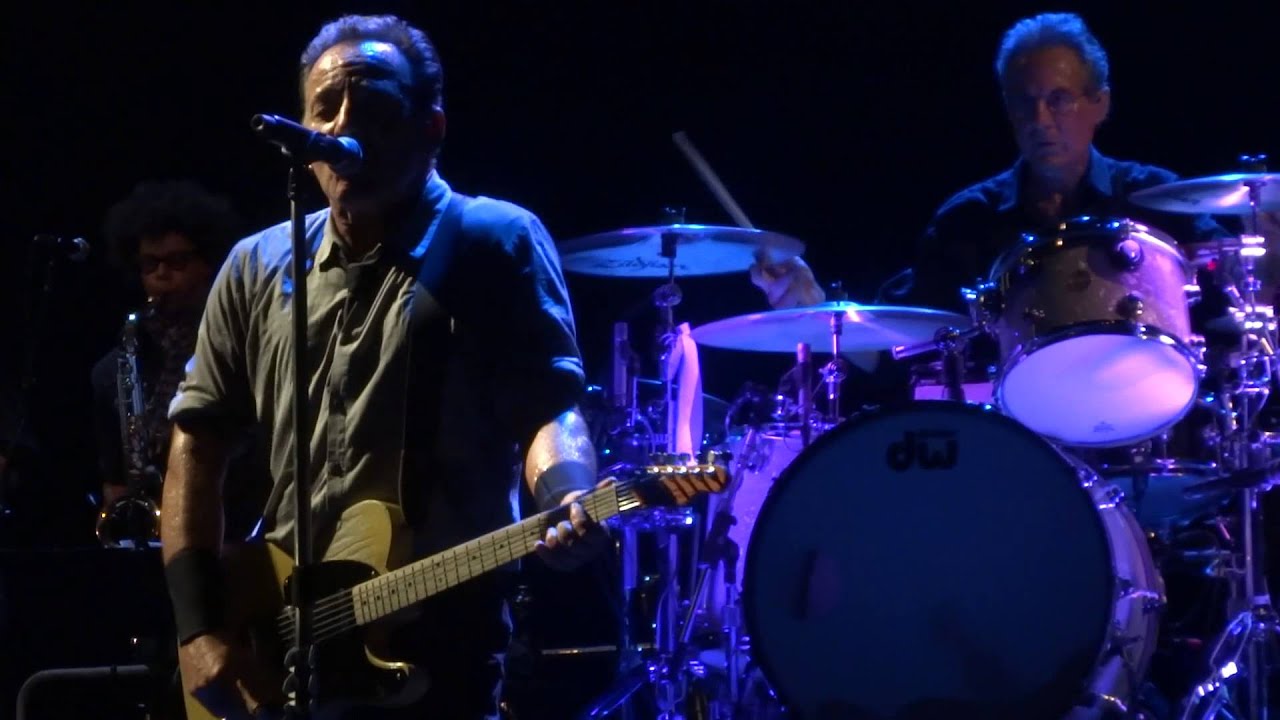 41 Shots Springsteen Bruce Springsteen - 2013-07-24 Leeds - American Skin (41 Shots) - YouTube