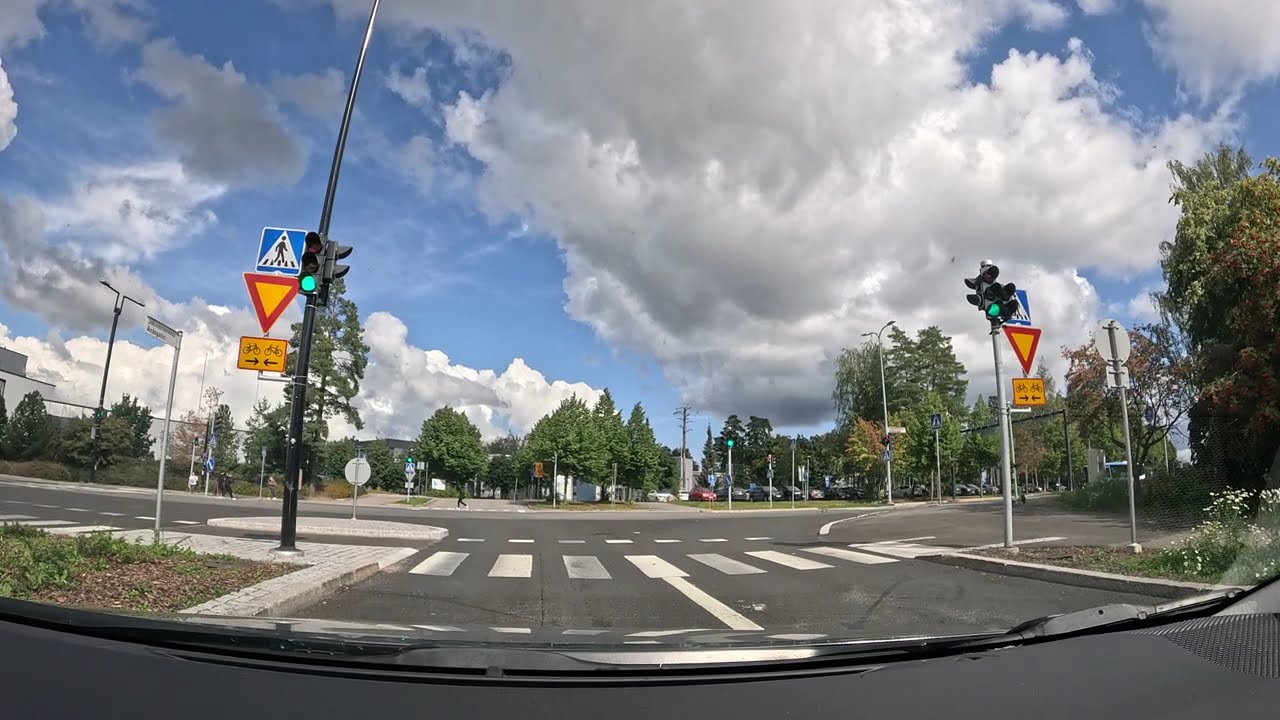 Finland Dashcam 2025 | Driving in Helsinki, Vantaa & Finnish Roads | Real Traffic & Road Safety