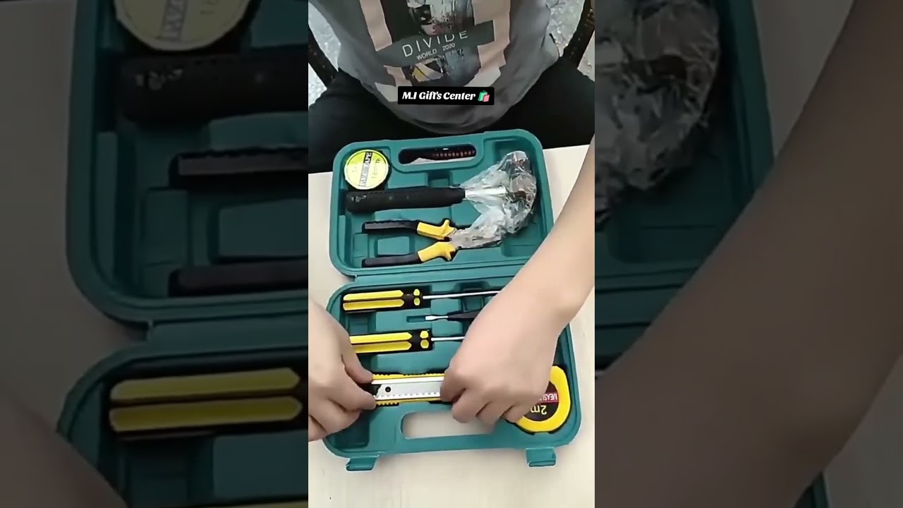 8 PCS professional toolset with box Discount On Quantity DM For Order Now 📱:03143813290