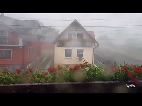 Video: Silný Dážď V Japonsku šplouchá