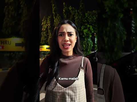 Marahnya Zia Gaya Kraton..