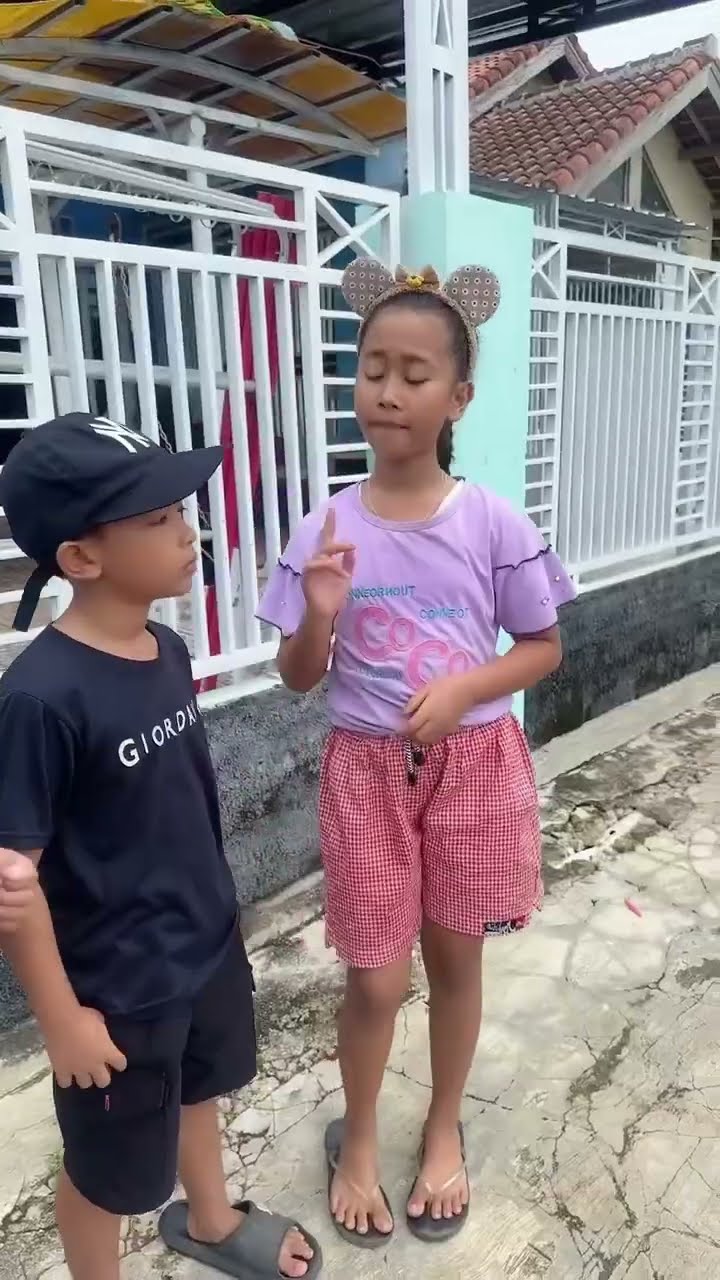 Vidio kocak dan gokil @nyaikembang1nyaikembang1 /kira kira itu mamah bukan ya??