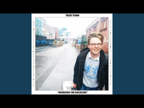 Mira a song en YouTube