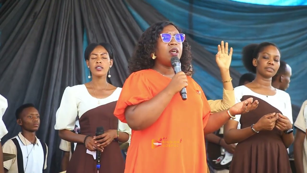 JANE KIPEMBA HAKIHUDUMU KATIKA MOJA YA IBADA ZINAZOFANYIKA KATIKA MKOA WETU WA SINGIDA