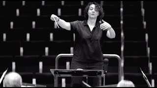 Nathalie Stutzmann in rehearsal / probe - Beethoven Symphony No. 3 Eroica