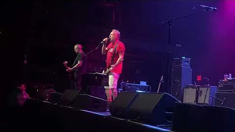 Peter Hook and The Light - "Love Will Tear Us Apart"