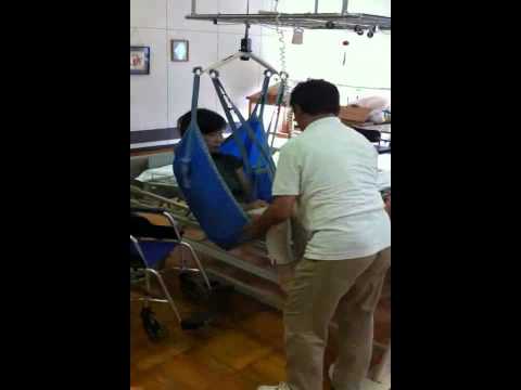 「ミクニ マイティエースⅡ」使用例　～車椅子からの吊上げ編～