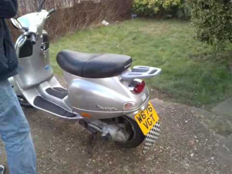 PIAGGIO VESPA ET4 125 2000. GOOD CONDITION - YouTube