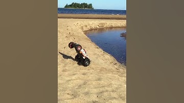 Traxxas Rustler hydroplaning slowmo #shorts