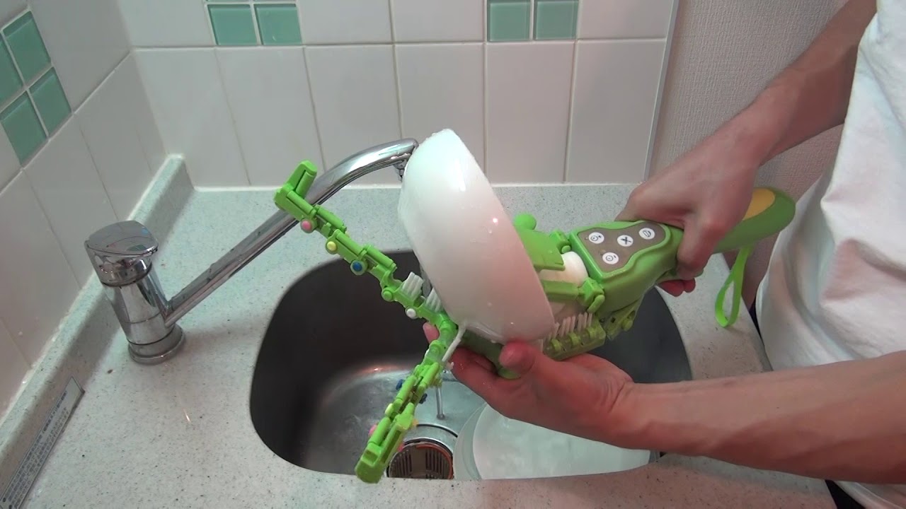 I Hated Doing Dishes by Hand, But This Dish Wand Changed the Game