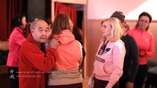 Как делать массаж Му Юйчунь показывает на семинаре Здоровье с Му Юйчунем в Одессе 2017