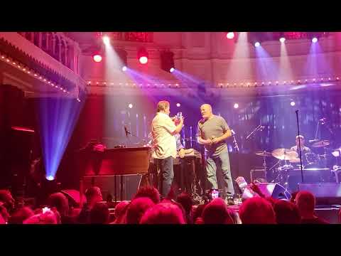 Southside Johnny & The Asbury Jukes - Talk To Me (outro, photo shoot)