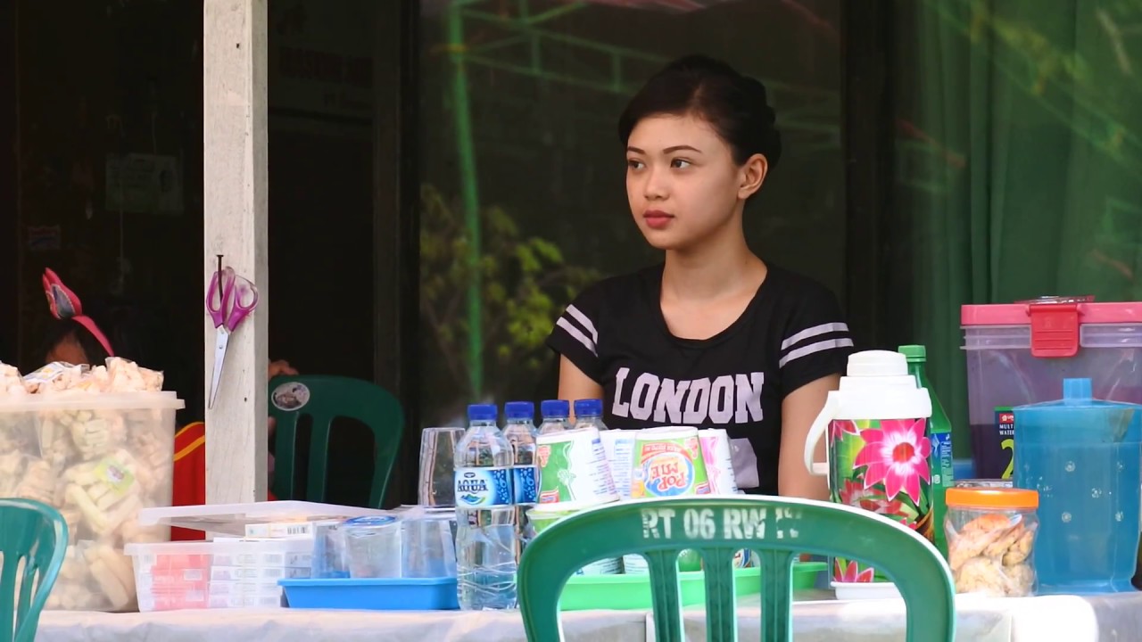 viral wanita cantik jaga warung makan dieven lomba 