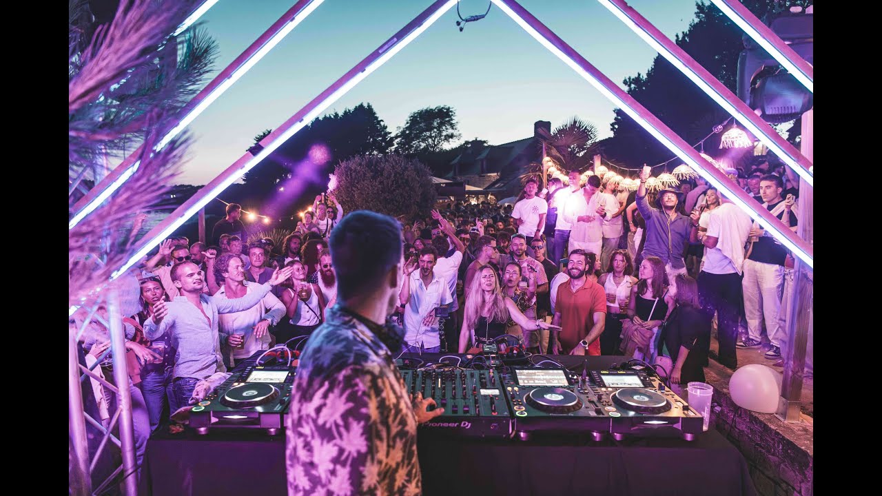Watch Wally Stryk - DJ Set - Les Voiles (Les Électros de Quiberon) - Août 2025 on YouTube Watch Wally Stryk - DJ Set - Les Voiles (Les Électros de Quiberon) - Août 2025 on YouTube