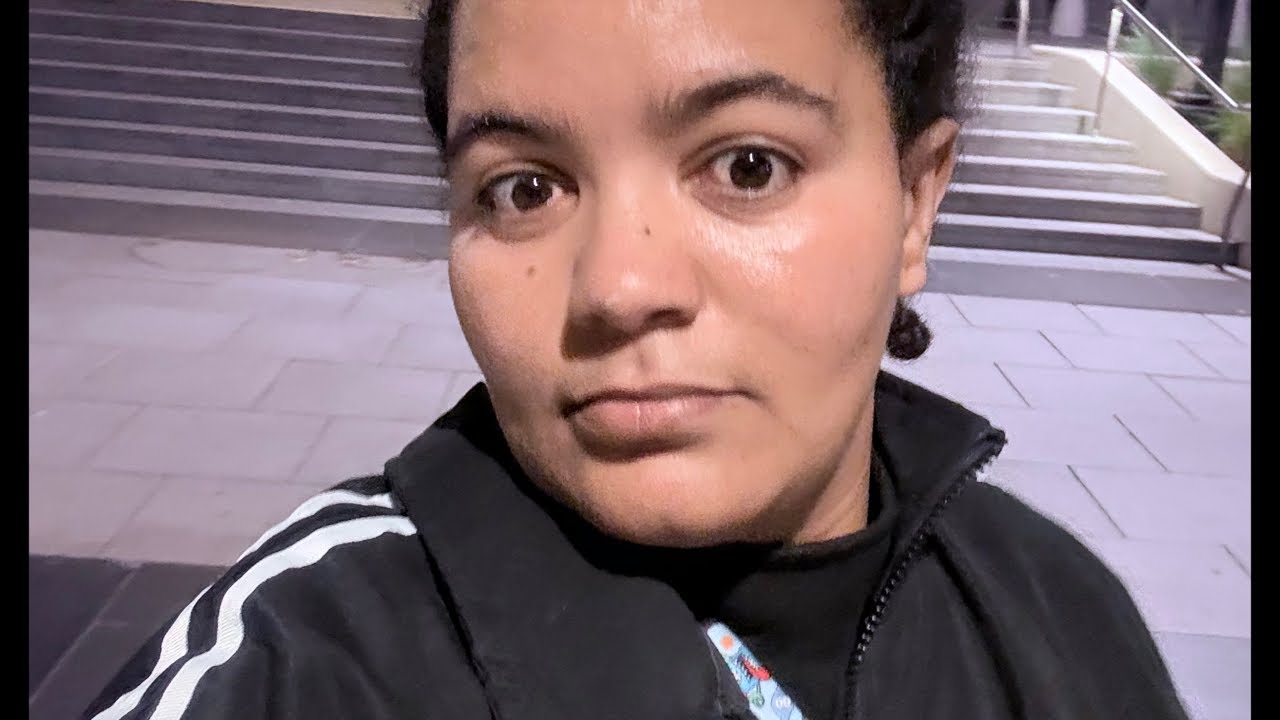 ላይቭ ሀያ ሰባት ኑ ስሙ