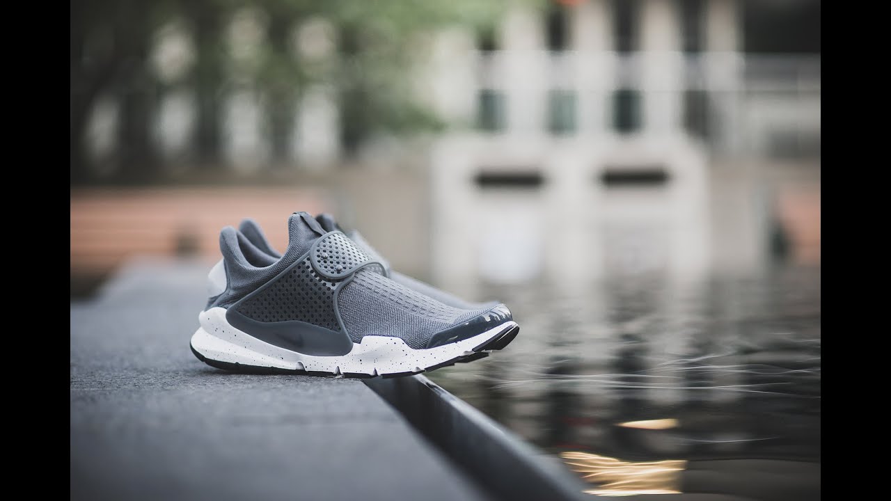 nike sock dart running shoes