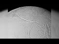 Энцелад. «Океаническая луна» Сатурна постоянно извергает жидкость в космос
