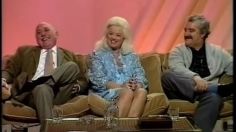 Bernard Cribbins | Diana Dors | Lionel Jeffries | ...
