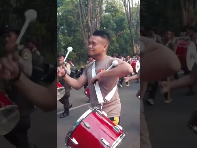 Drumcorps Pelopor Cendrawasih Akademi Kepolisian #akpol #akademikepolisian class=