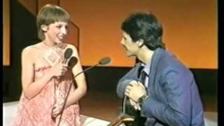 Lena Zavaroni and Berni Flint - Feelin' Groovy Resimi