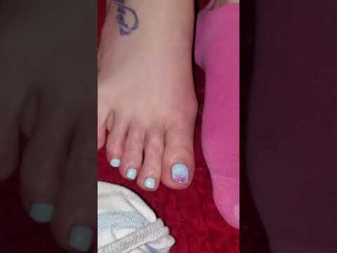 taking off my socks getting ready to get these toe's sucked