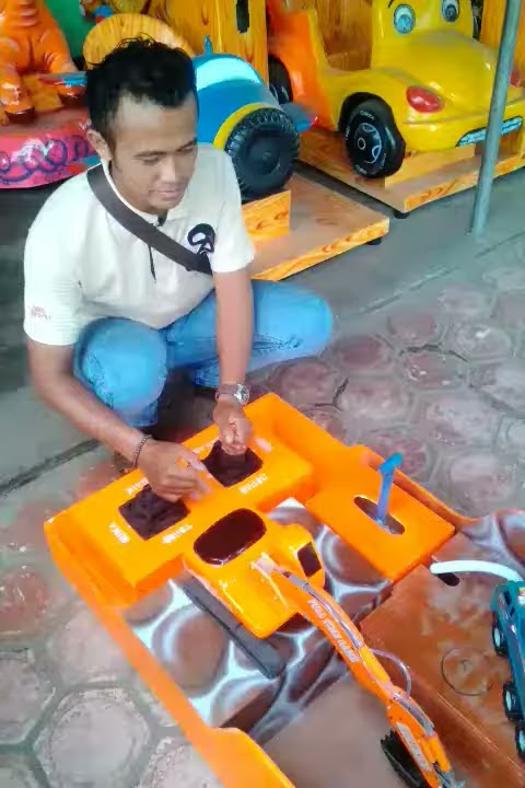 Excavator mainan dewasa