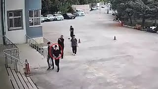 Okul Müdürünü Bıçaklayıp Kaçan Eski Öğrenci Yakalandı