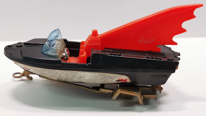 Corgi refurbished Batboat Glastorn with trailer No...