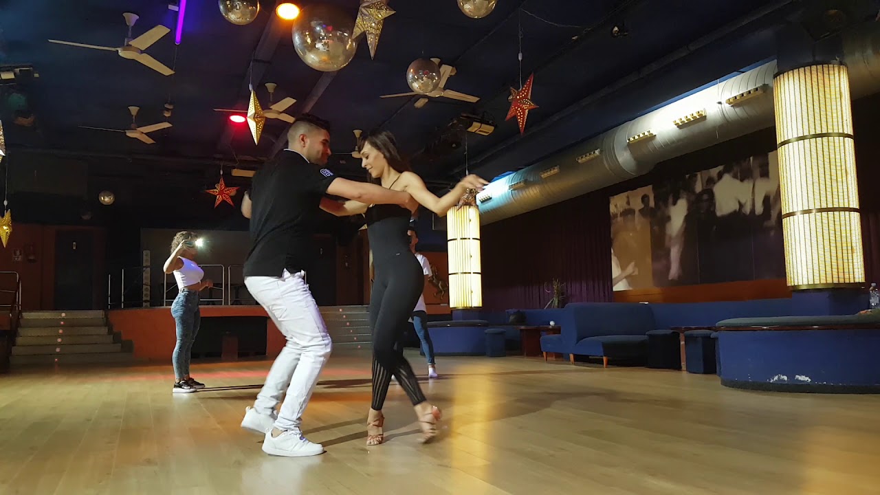 sara y Marco bachata 사라 y 마르코 바차타