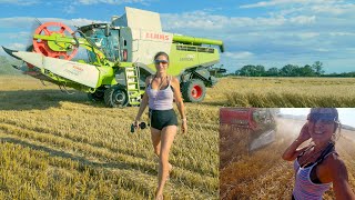 Farmer Girl mit 430 HP und 18 Tonnen Stahl - Ernte mit Claas Lexion 750