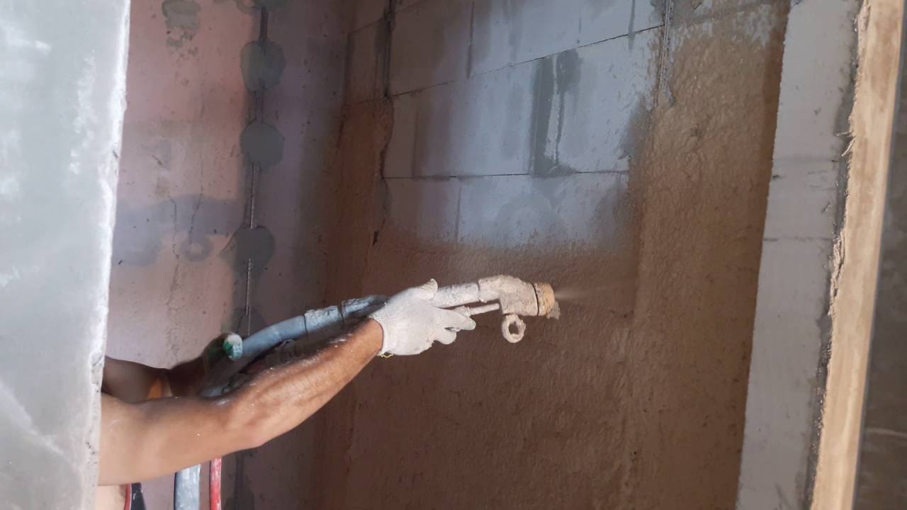 Мех.штукатурка стен - YouTube