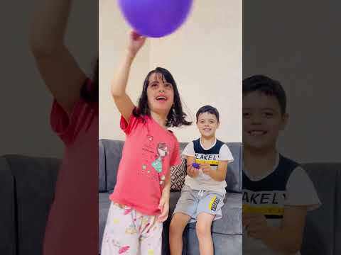 تحدي نفخ البالونات  
