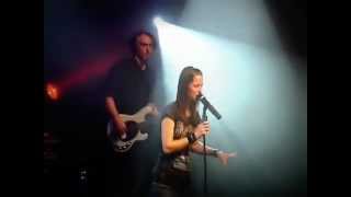 Christina Stürmer - Wenn die Welt untergeht (Live Markthalle HH 10.12.10)