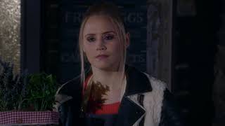 Tracy Can't Shake Her Strange Feelings About Phil - Emmerdale