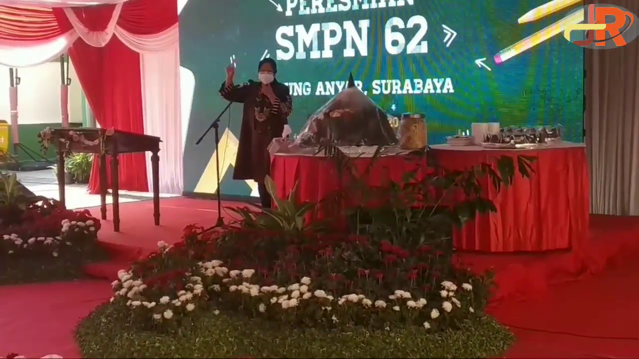 #cintailahtanahairmu#pesan Bu Risma#peresmian SMPNegeri 62 Surabaya ...