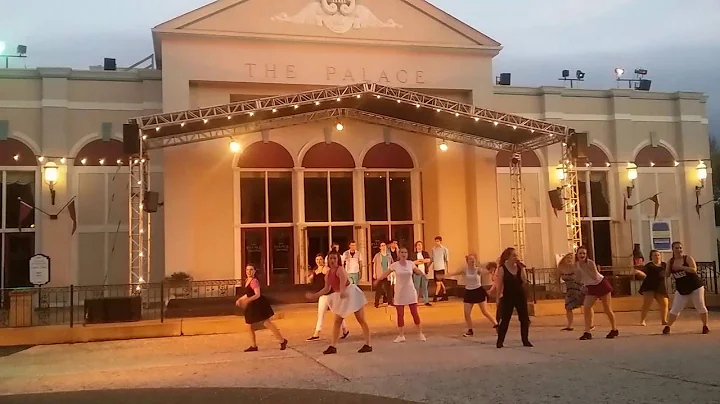 2016, Six flags St Louis ,party on the plaza