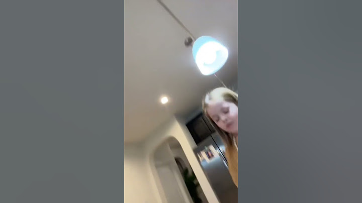 Haciéndole bromas con el filtro de los ojos cerrados
