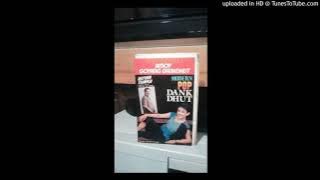 Pria Bermata Biru_Mario Dayung Sampan