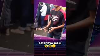 Gak Jadi Kesurupan Gara-Gara Malu