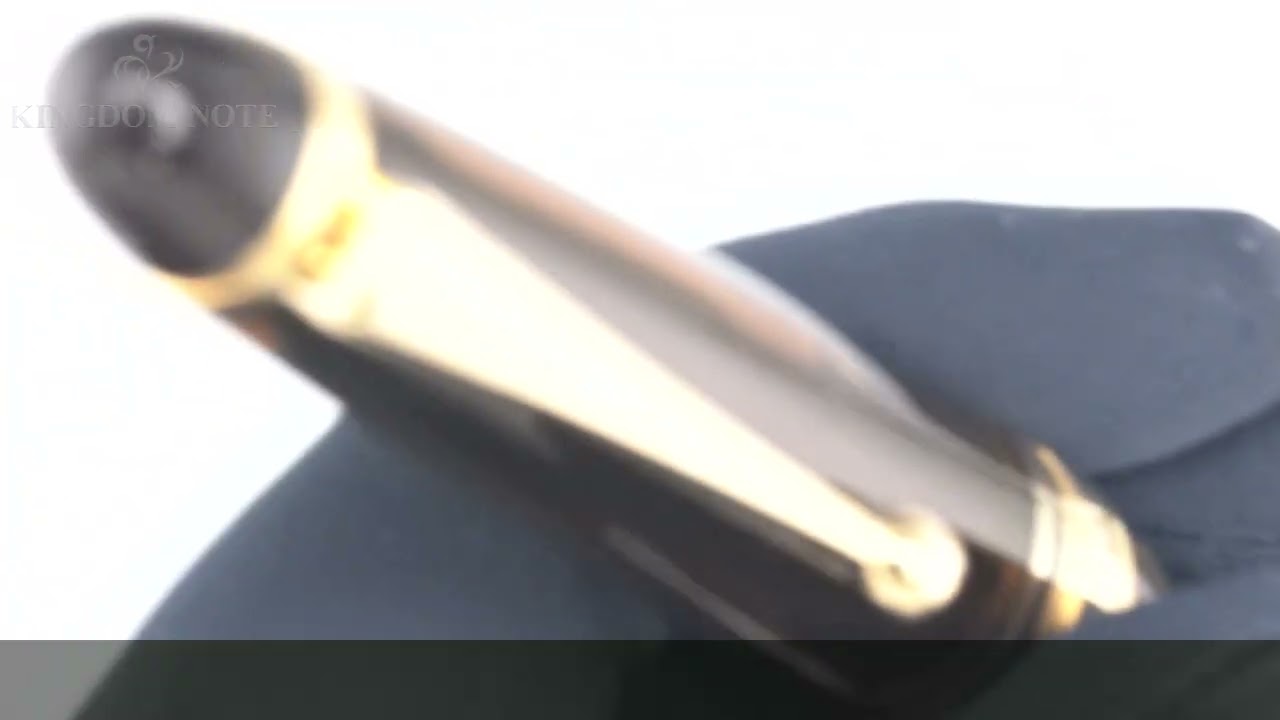 PILOT パイロット 万年筆 カスタム823 ブラウン 細字 - YouTube