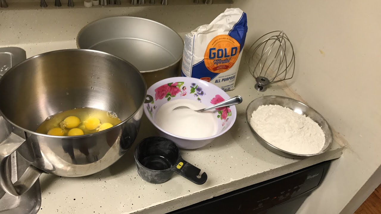 Pan esponja - medida de 12 huevos y en tasas.