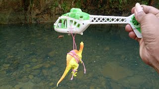 Move Dinosaurs From Cliffs Using Helicopter | Dinosaur Toys For Kids screenshot 1