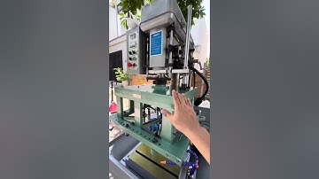 Máy khoan tự động thủy lực Unifast model AHD-20 và đầu khoan 8 mũi