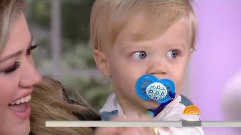 See Kelly Clarkson’s Adorable Daughter and Son Take Over TODAY