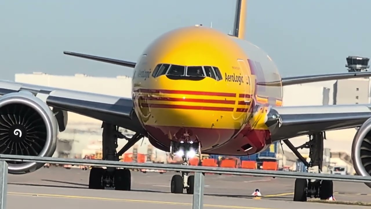 Aerologic Triple Seven: Zwillinge gehen auf große Reise | Flughafen Frankfurt | RWY 18