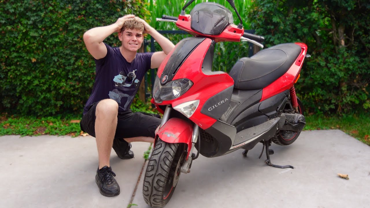 Een Vastegelopen Scooter Met Veel Problemen Opknappen