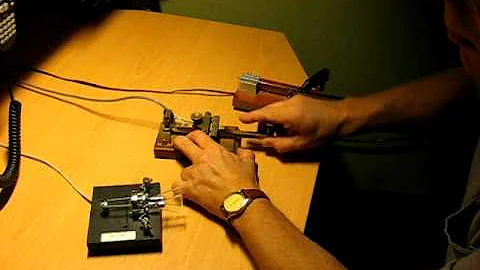 The sideswiper vs straight key and paddle